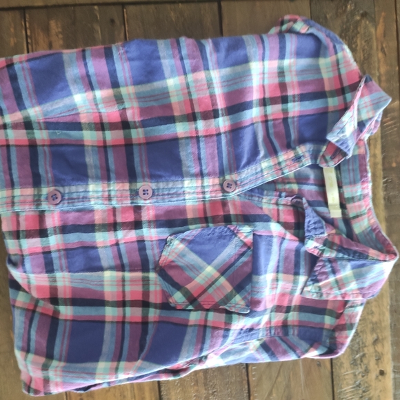 Button Down Shirt Size S - Picture 5 of 6